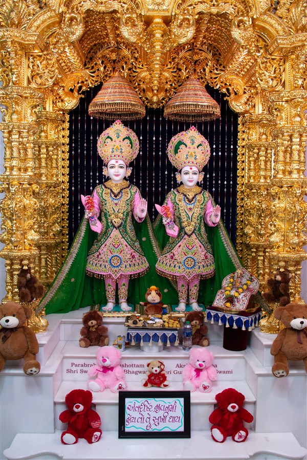 BAPS Shri Swaminarayan Mandir Los Angeles CA Krishna and Balaram