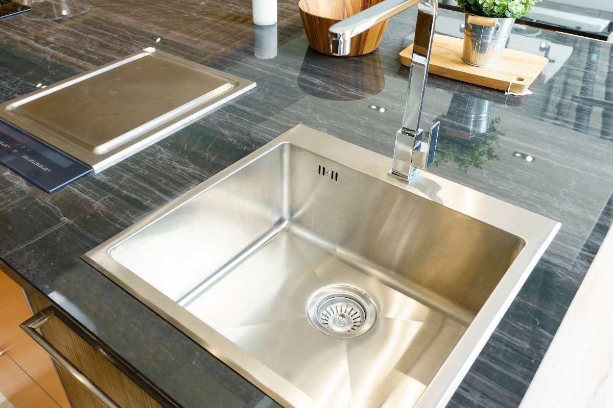 Best stainless steel kitchen sink brands in India