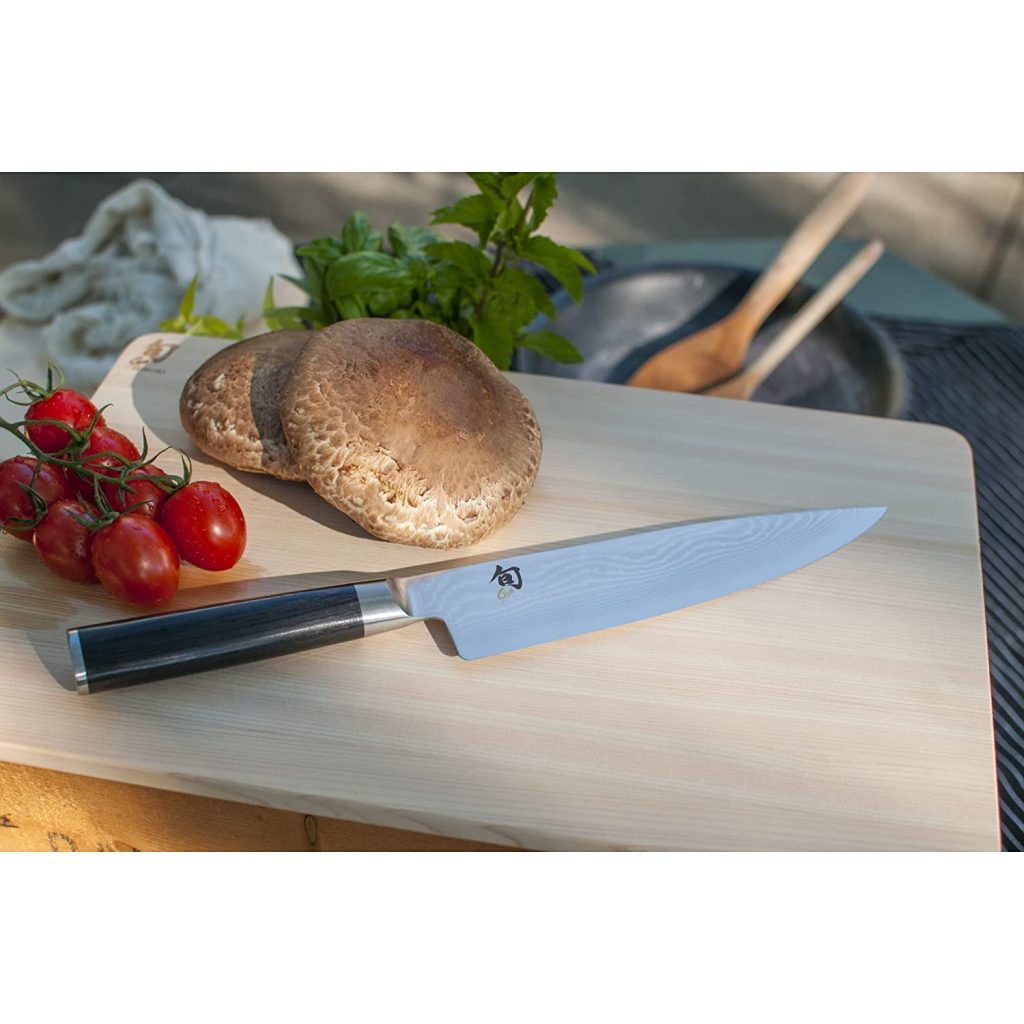 Shun VG-10 Stainless Steel Chef's Knife with stylish looks