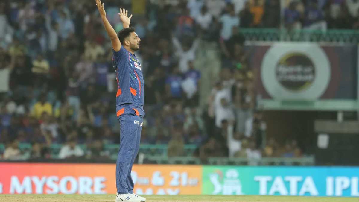 Emotional Victory for Lucknow Super Giants as Mohsin Khan Inspires Team to Win Over Mumbai Indians