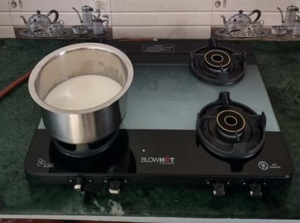 Boiling milk in Blowhot Gas 3 Burner Gas Stove
