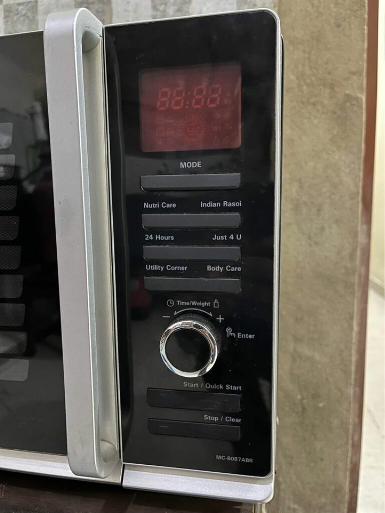 Microwave oven cooking functions and feature menu
