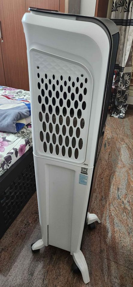 Symphony Diet 3D 20i Portable Tower Air Cooler side view